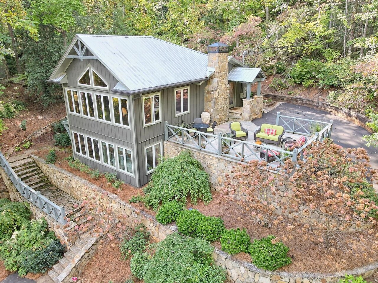 728 Oscar Rock RD