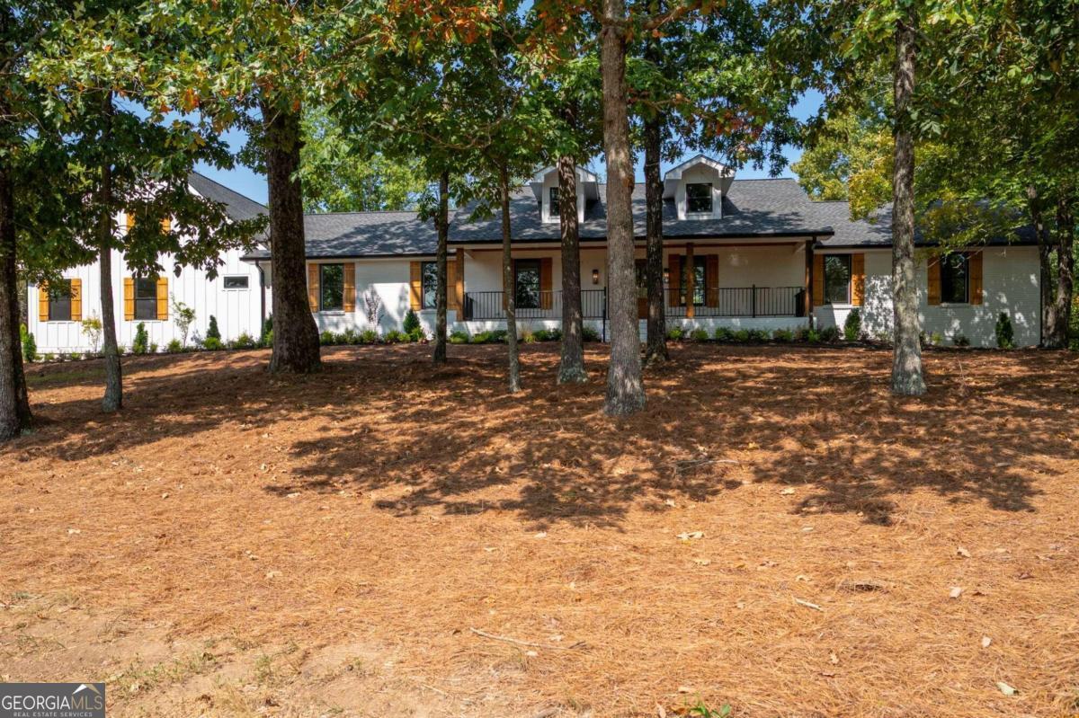 200 Williams LN