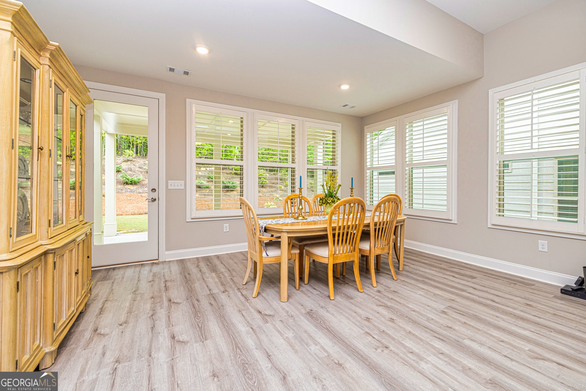 Peachtree City, Georgia 30269, United States, 2 Bedrooms Bedrooms, ,2 BathroomsBathrooms,Residential,Active,221615