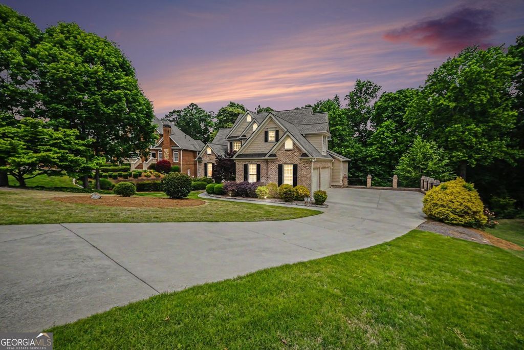 Photo of 4621 Chartwell Chase Court, Flowery Branch, GA 30542 (MLS # 10756277)