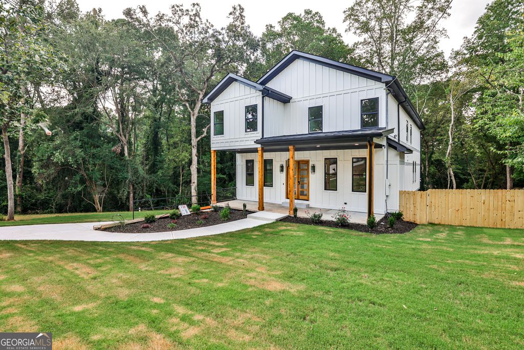 Photo of 1401 Rupert Road, Decatur, GA 30030 (MLS # 10767143)