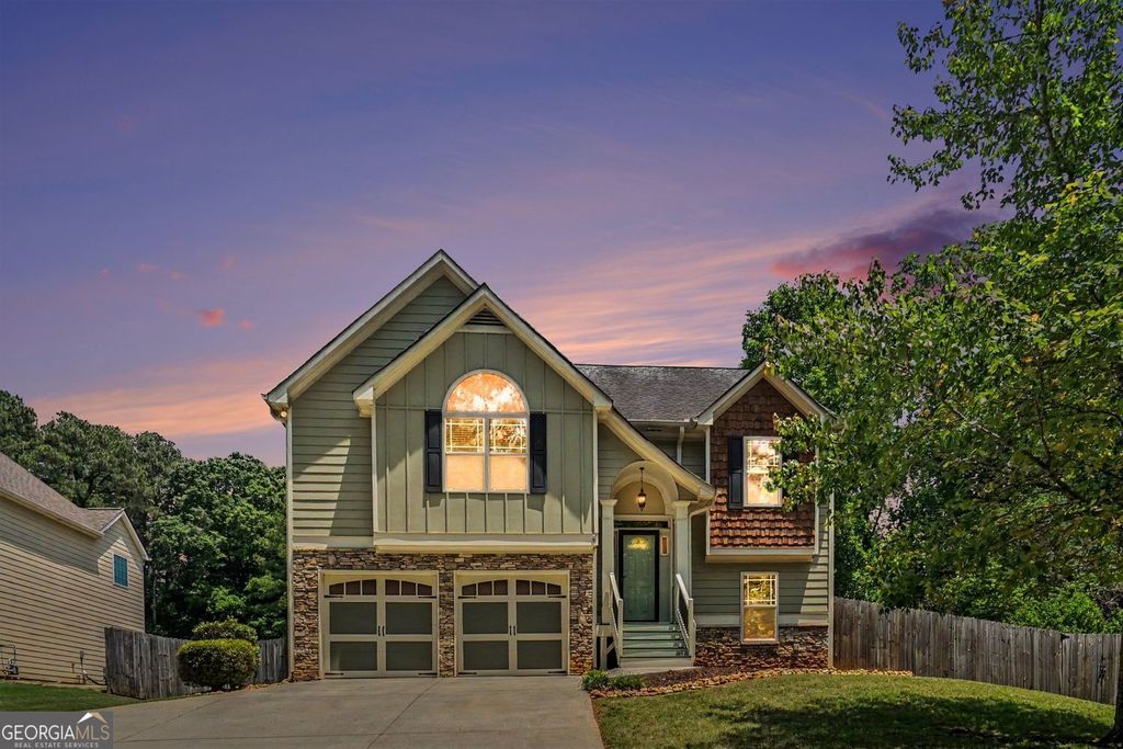 Photo of 3936 Memorial Parkway NW, Kennesaw, GA 30152 (MLS # 10763388)