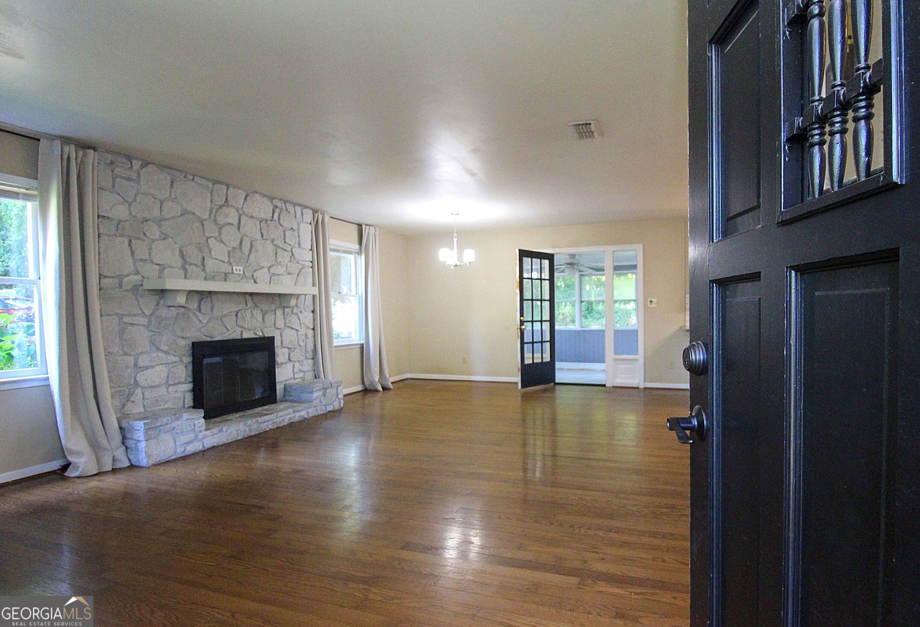 2 Laporte ST SE