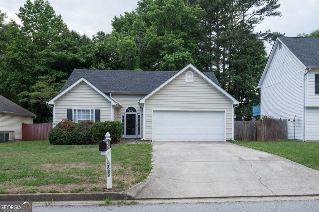 Photo of 5689 Isleworth Way, Atlanta, GA 30349 (MLS # 10770400)