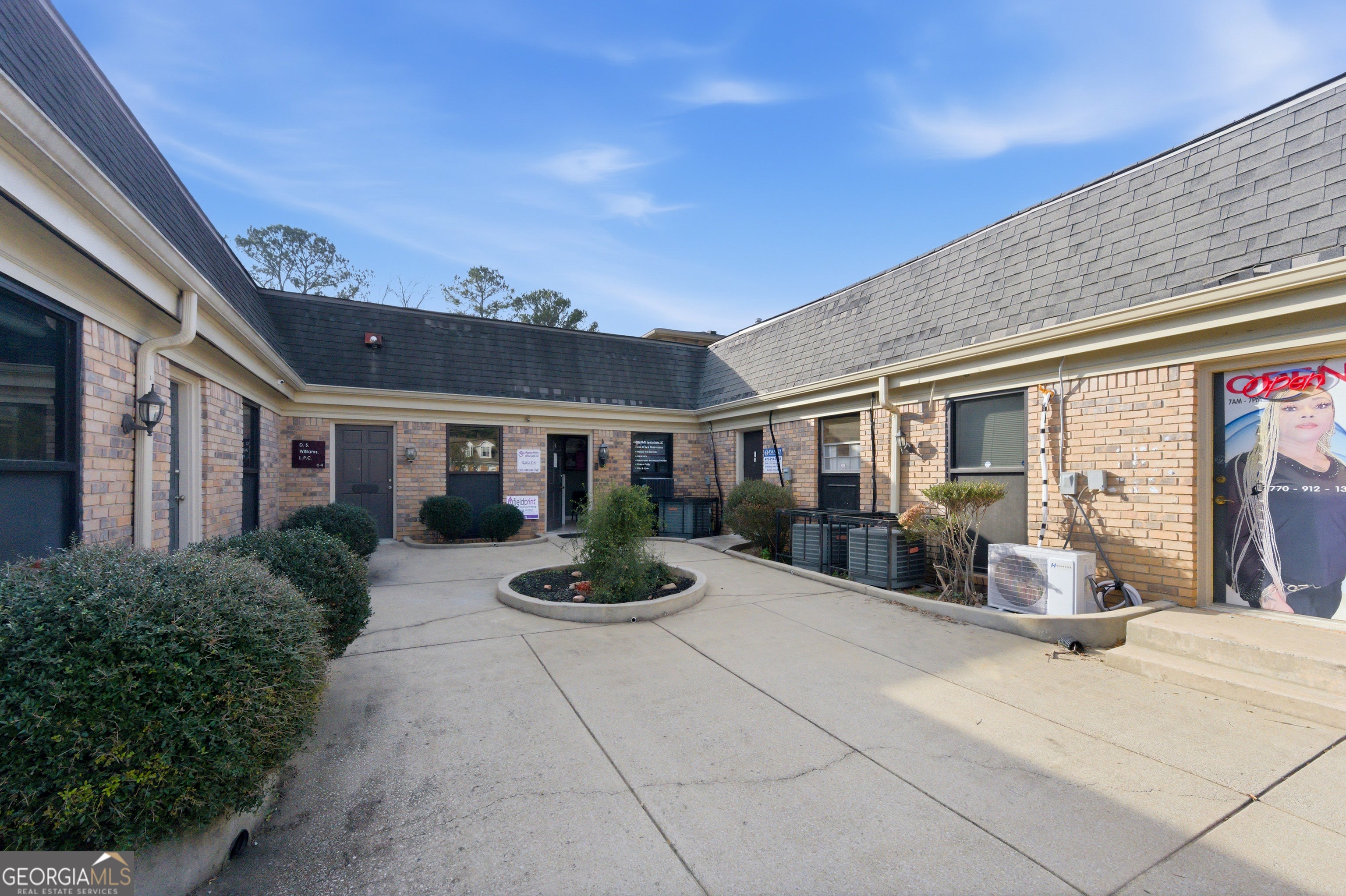 213 Arrowhead BLVD