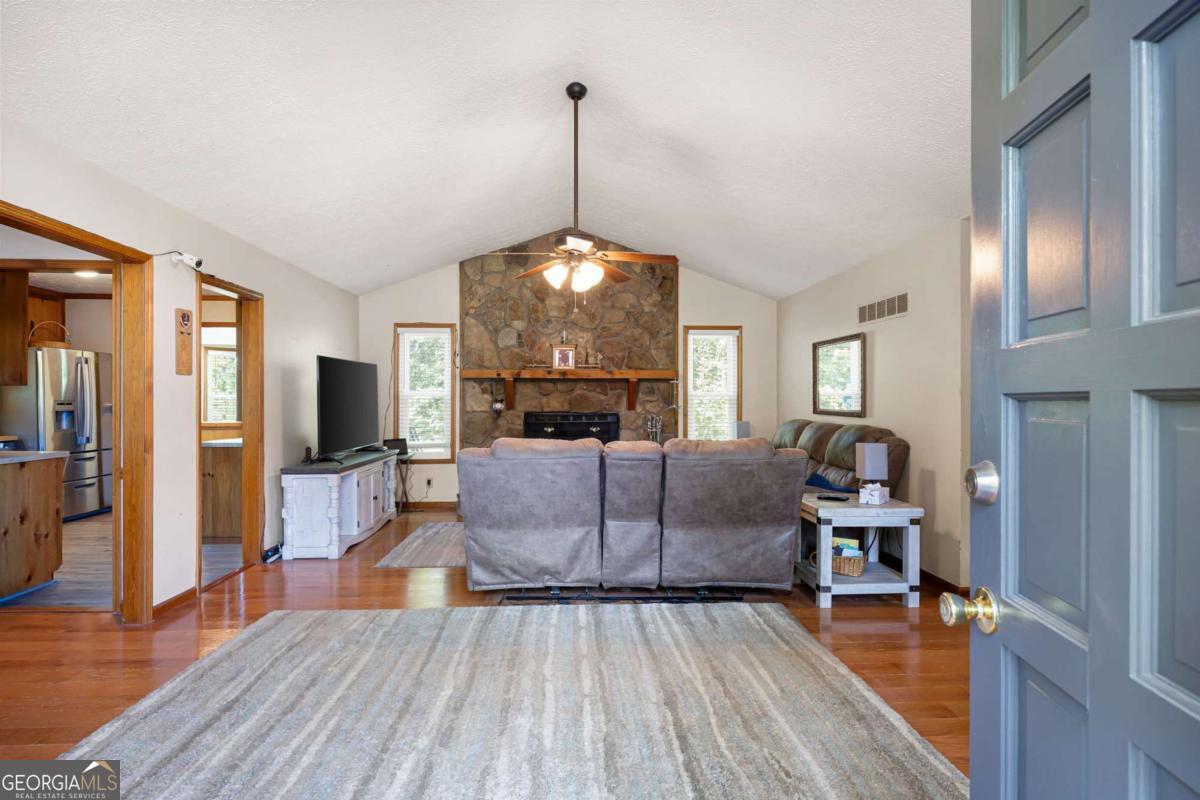 205 Deerchase DR