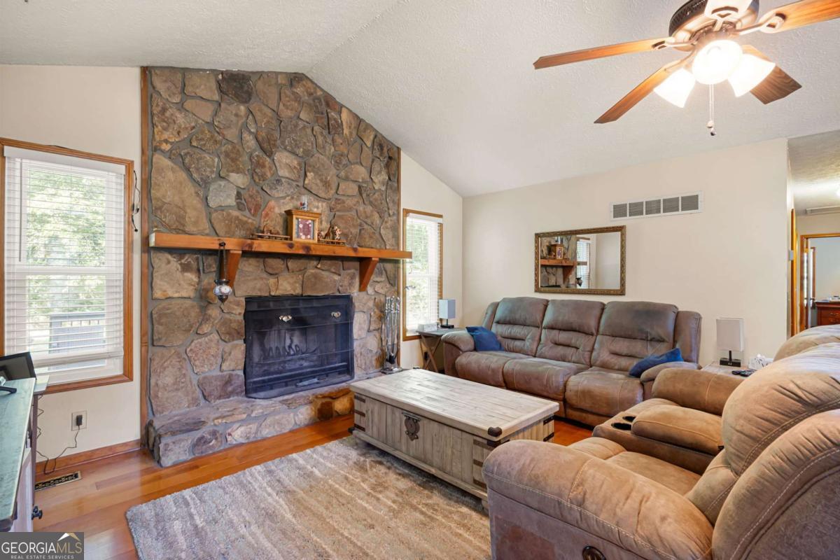 205 Deerchase DR