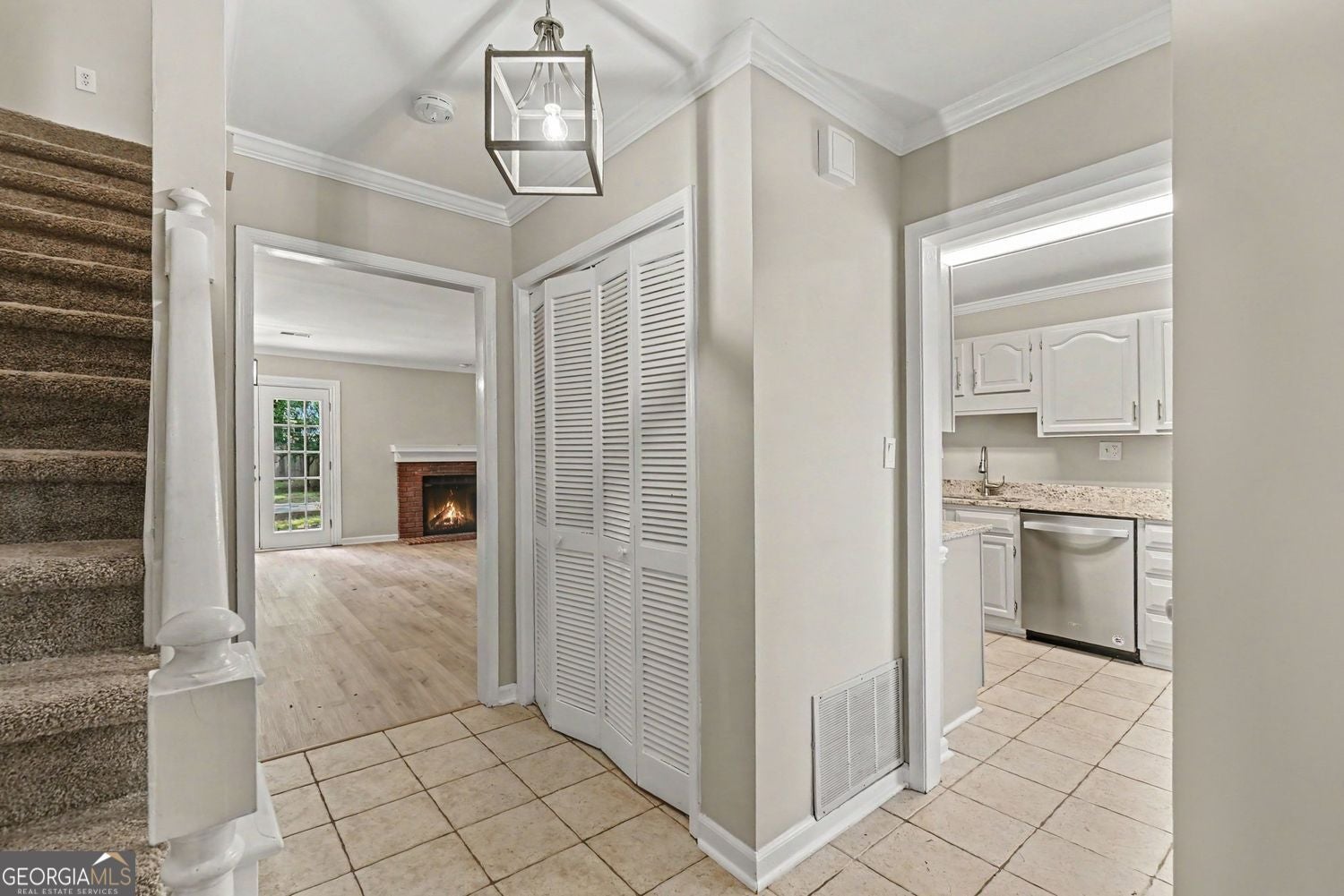 567 Salem Woods DR SE