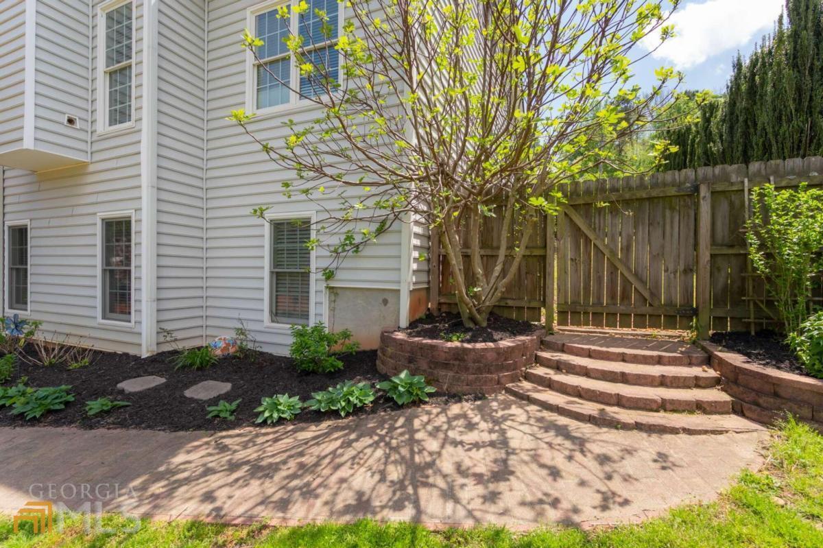 Willow Tree - Residential