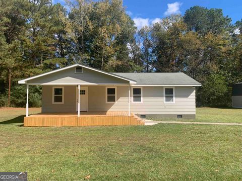 Photo of 532 N Avery Road, Rome, GA 30165 (MLS # 20153426)