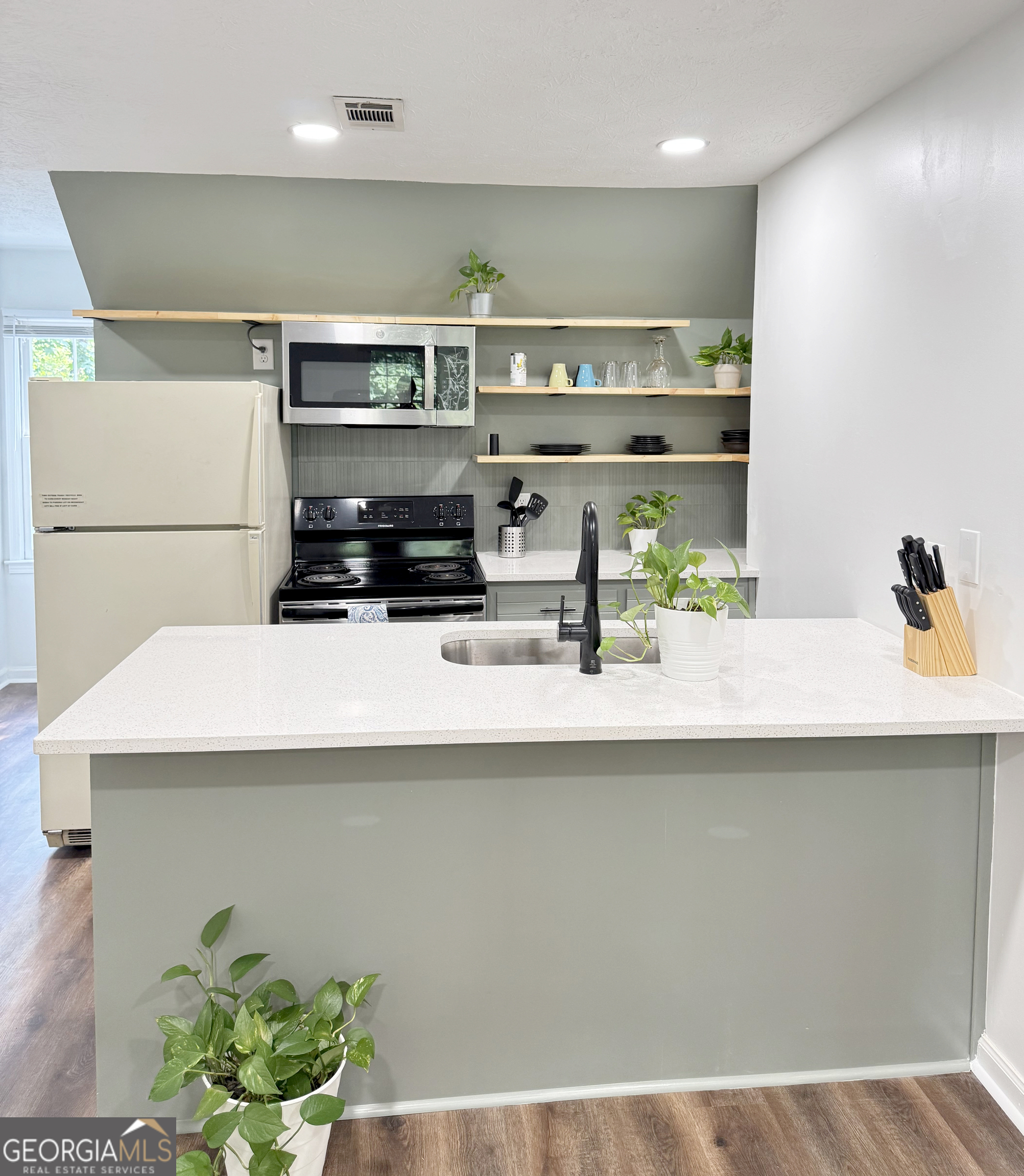 4193 N Shallowford RD UNIT D