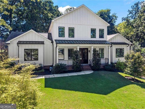Photo of 1870 Spring Avenue NW, Atlanta, GA 30318 (MLS # 10856033)