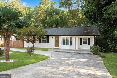 Photo of 2735 Skyland Drive NE, Atlanta, GA 30319 (MLS # 10610091)