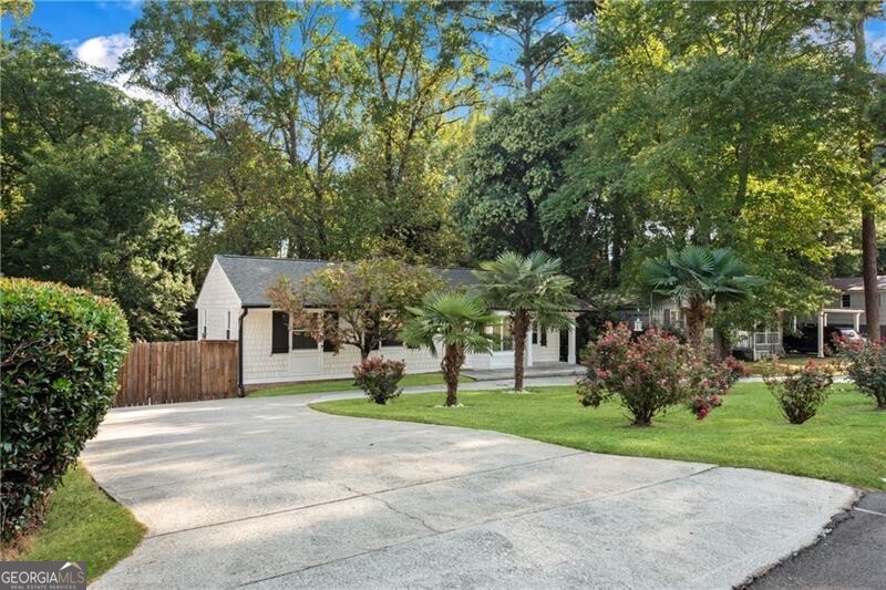 2735 Skyland DR NE