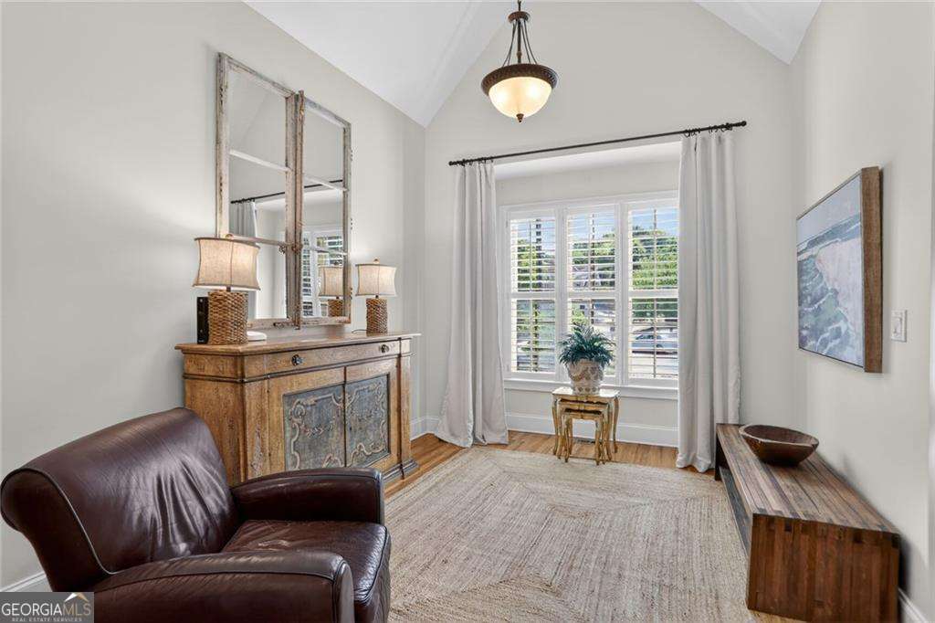 3702 Paces Park CIR SE