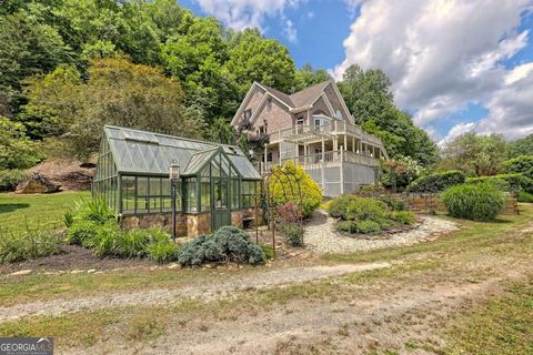 A home in Hayesville