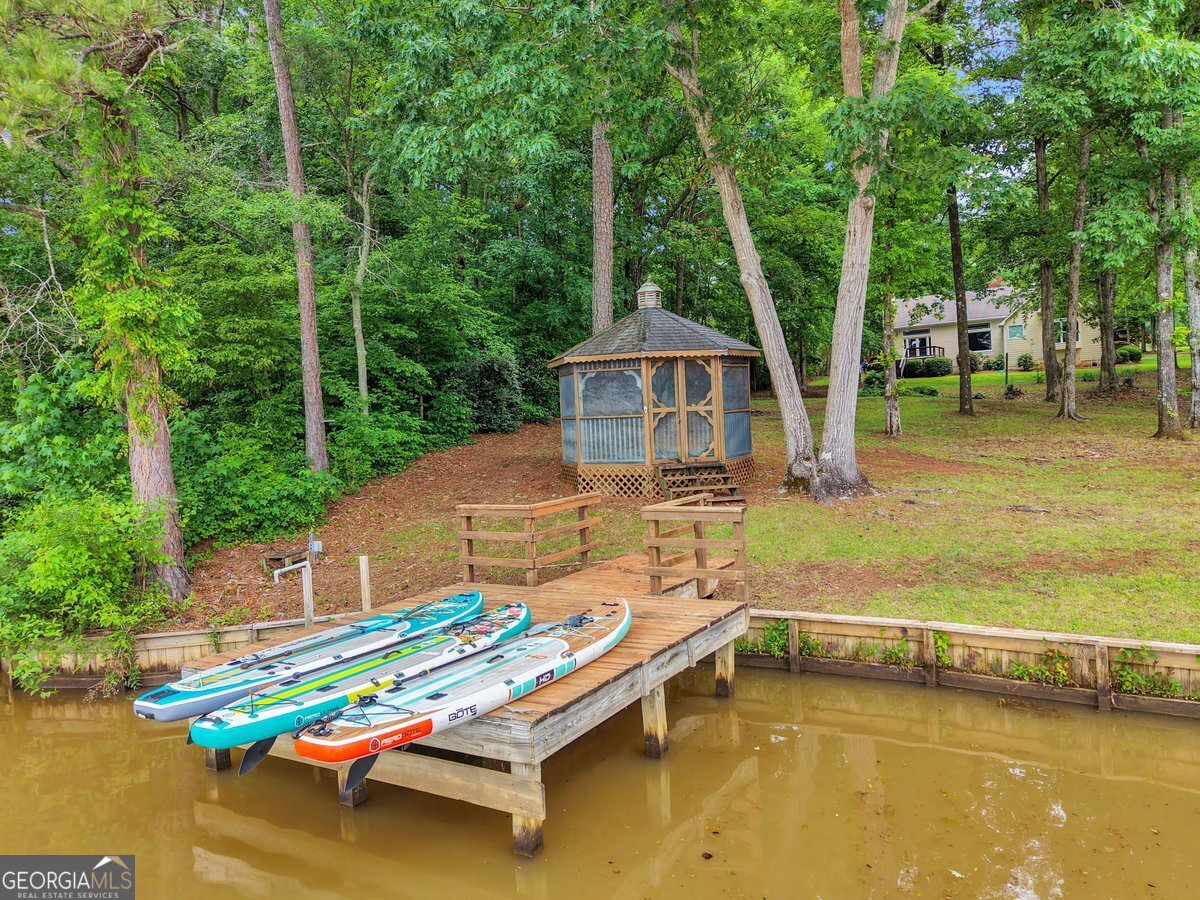 65 Pointe View Ct
