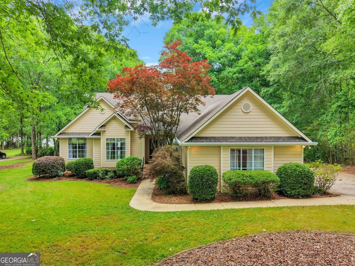 65 Pointe View Court