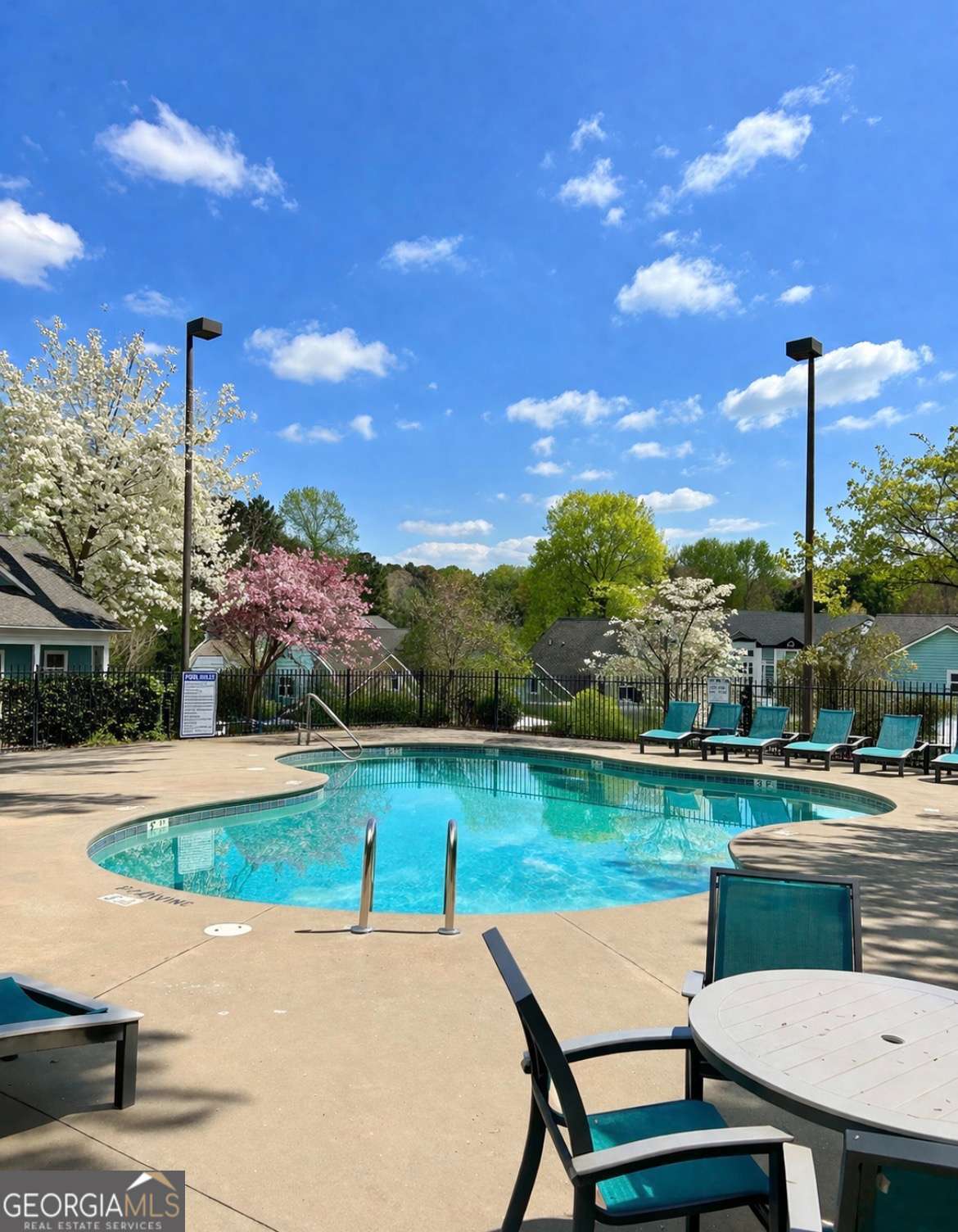2020 Lakeside DR