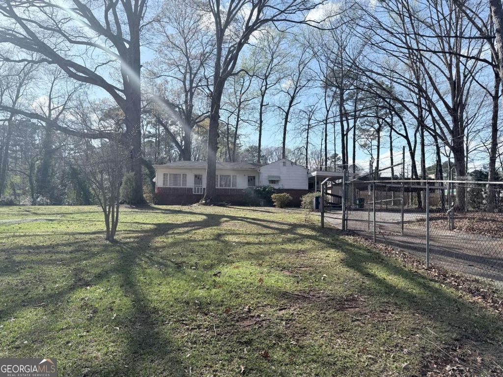 Photo of 1847 Derrill Drive, Decatur, GA 30032 (MLS # 10709372)