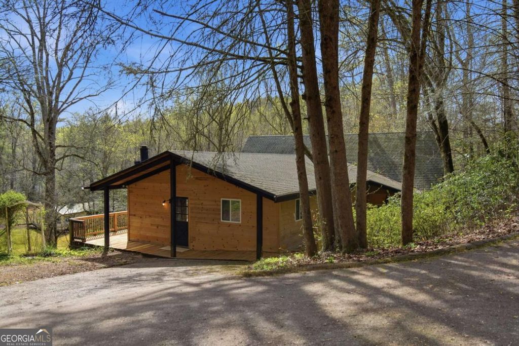 Photo of 640 Edwards Parkway, Cleveland, GA 30528 (MLS # 10726945)