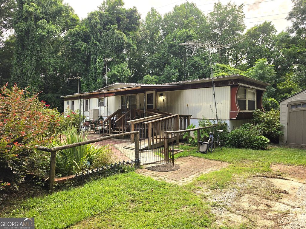 Photo of 21 Dundee Lake Circle, Griffin, GA 30223 (MLS # 10812708)
