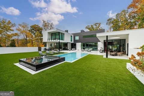 Photo of 380 W Wesley Road NW, Atlanta, GA 30305 (MLS # 10731851)