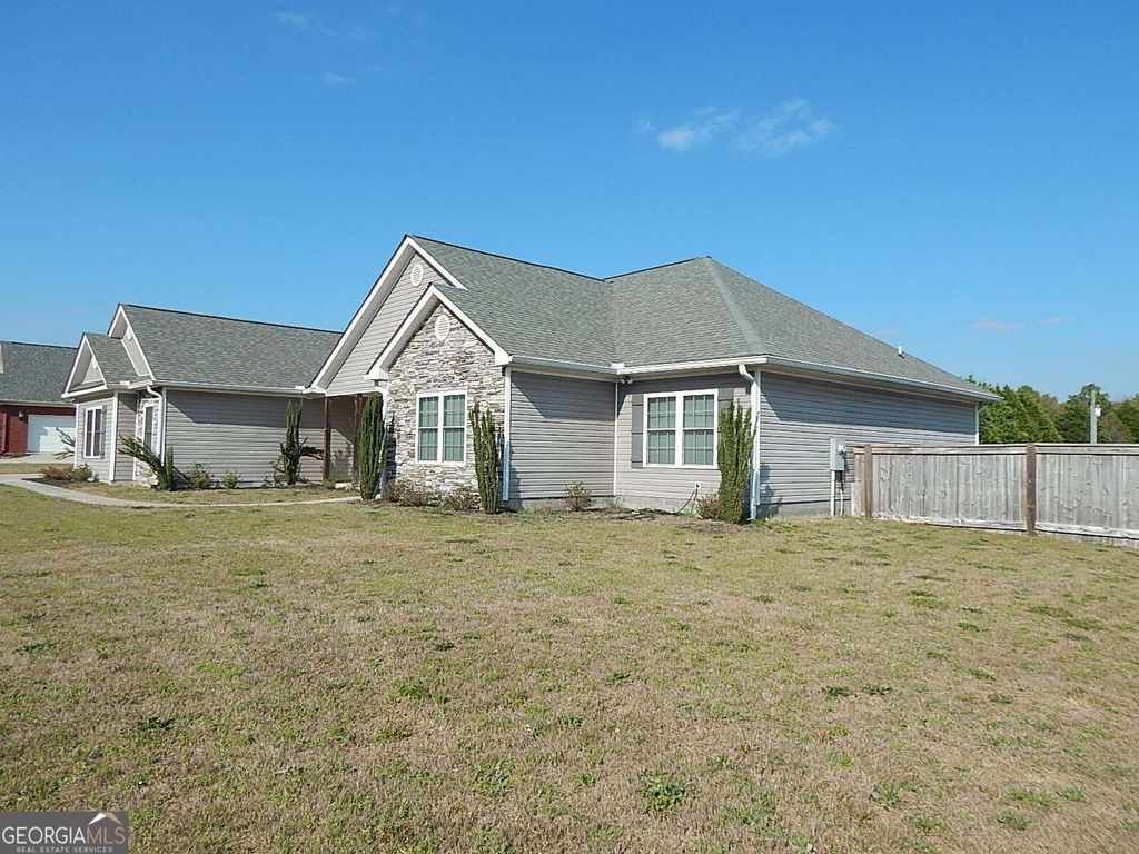 Photo of 907 Cliett Road, Byron, GA 31008 (MLS # 10720407)