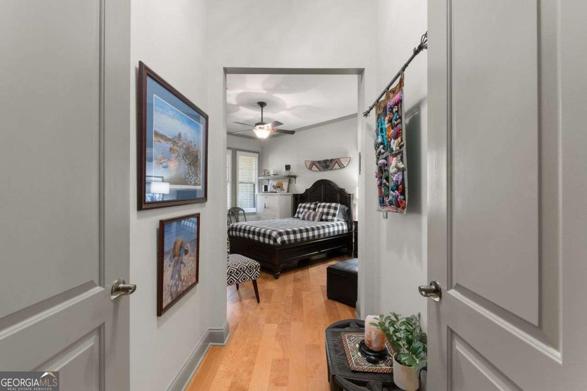 3621 VININGS SLOPE SE 2516