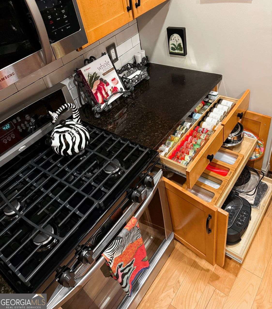 3621 VININGS SLOPE SE 2516