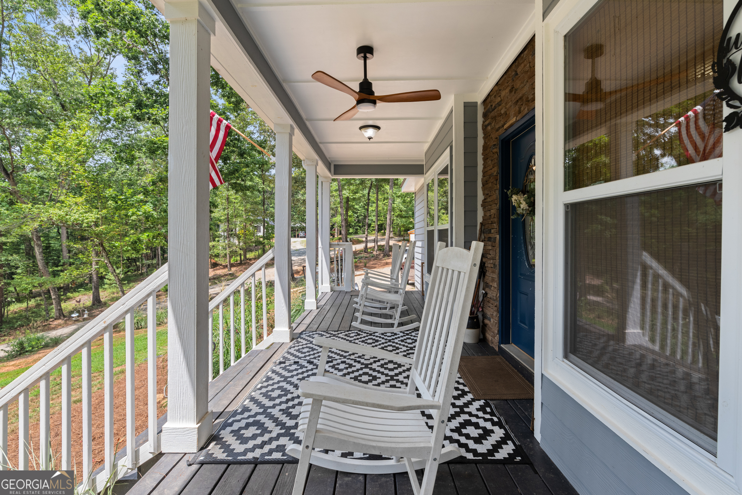 915 Meadowview RDG
