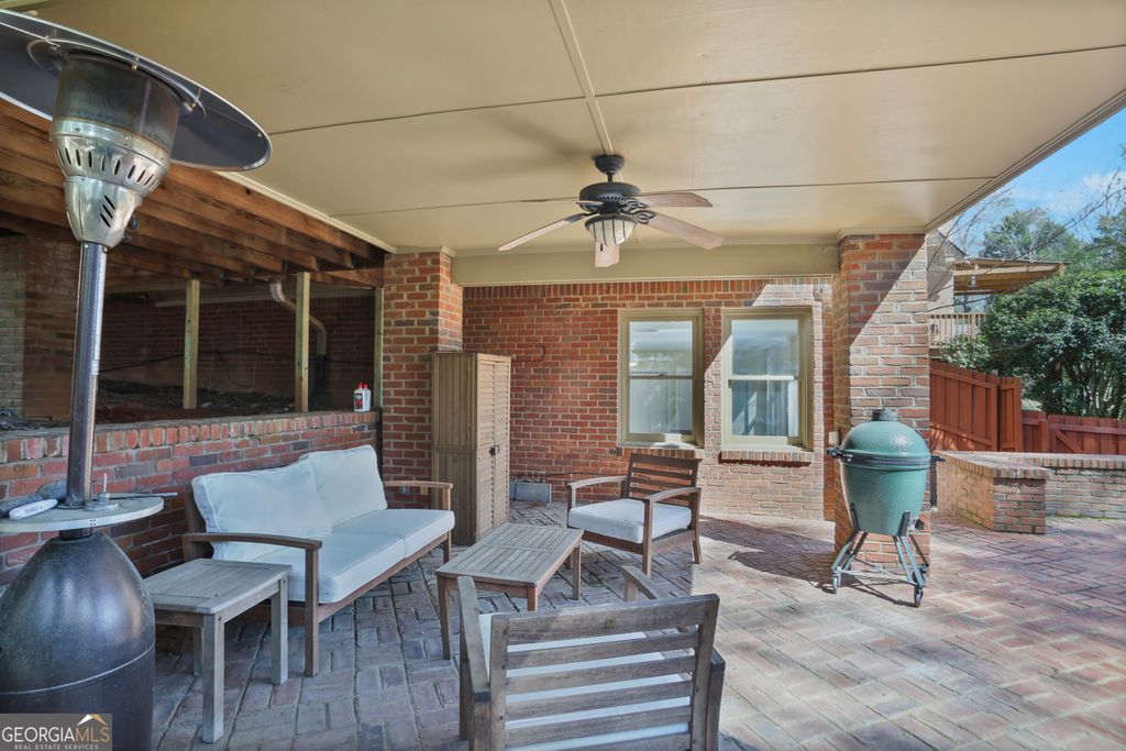 Photo of 1097 Sheridan Park NE, Atlanta, GA 30324 (MLS # 10715245)