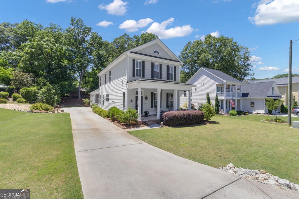 Photo of 99 Middle Street, Senoia, GA 30276 (MLS # 10778683)