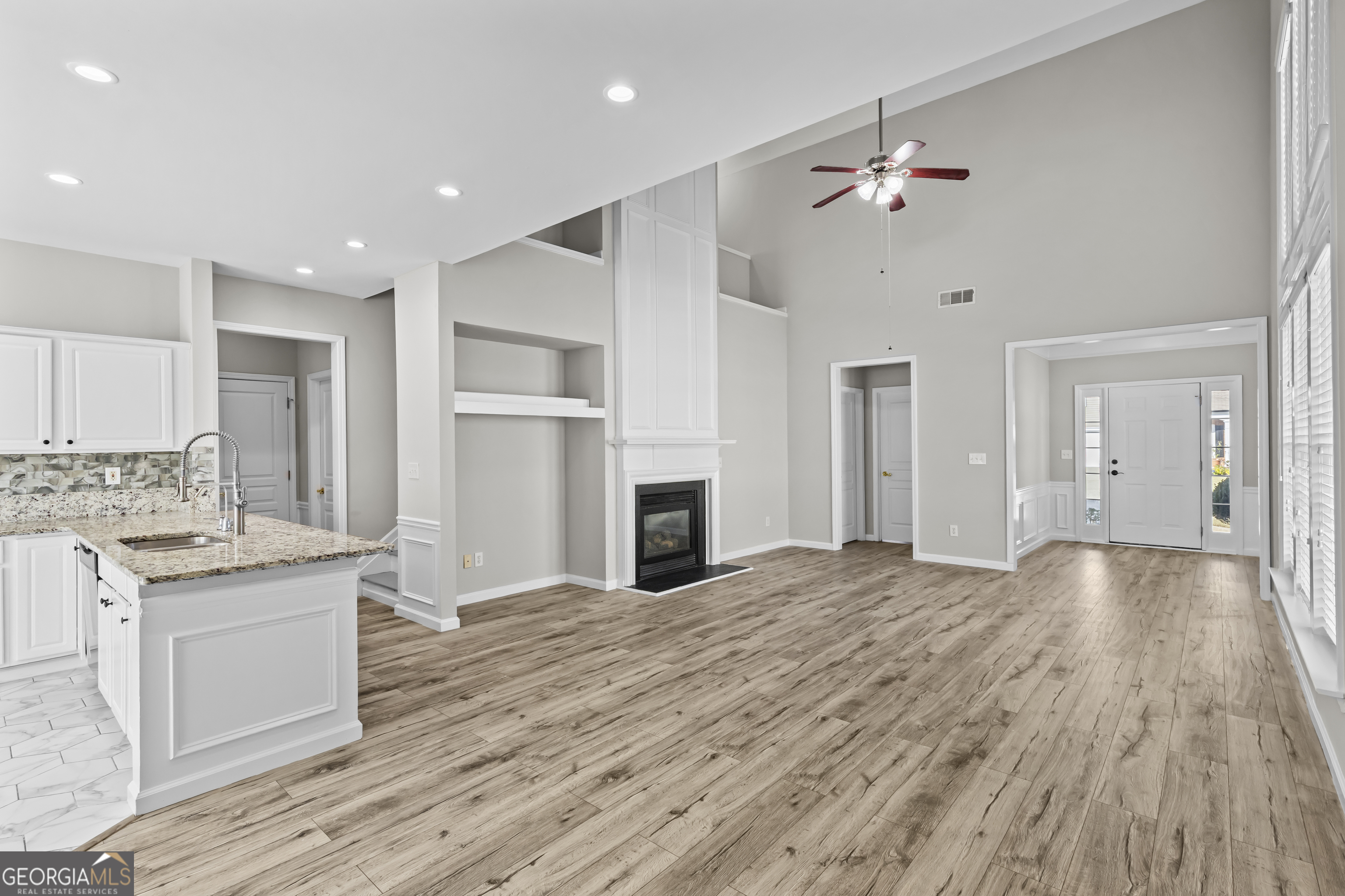 4245 Prince Charles DR