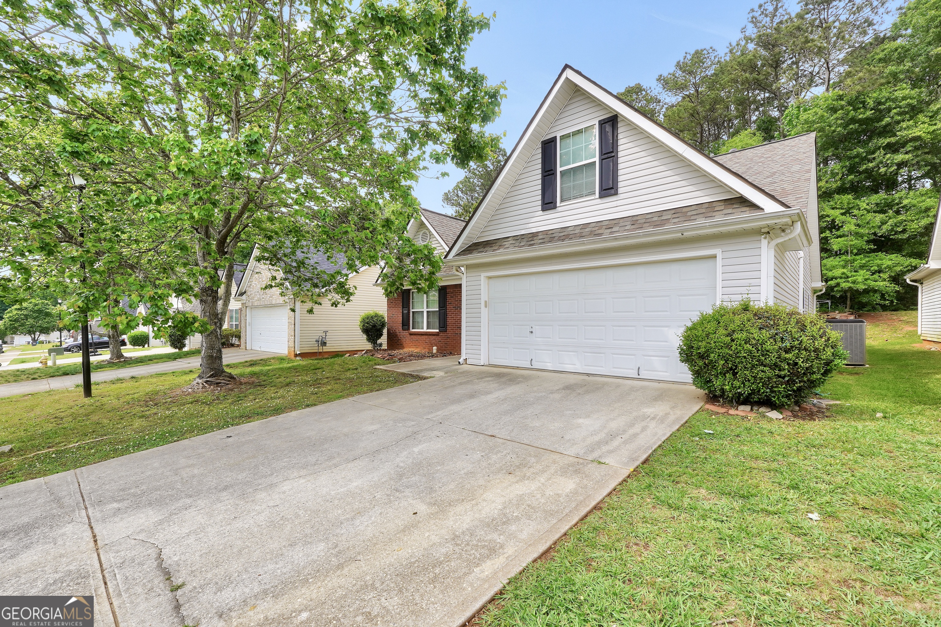 225 Lassiter DR