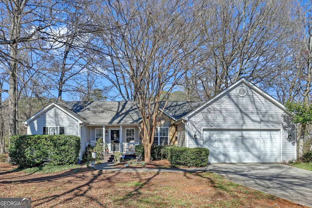 Photo of 429 Red Oak Court, Monroe, GA 30655 (MLS # 10701489)