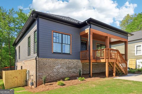 Photo of 682 Shelton Avenue SW, Atlanta, GA 30310 (MLS # 10498193)