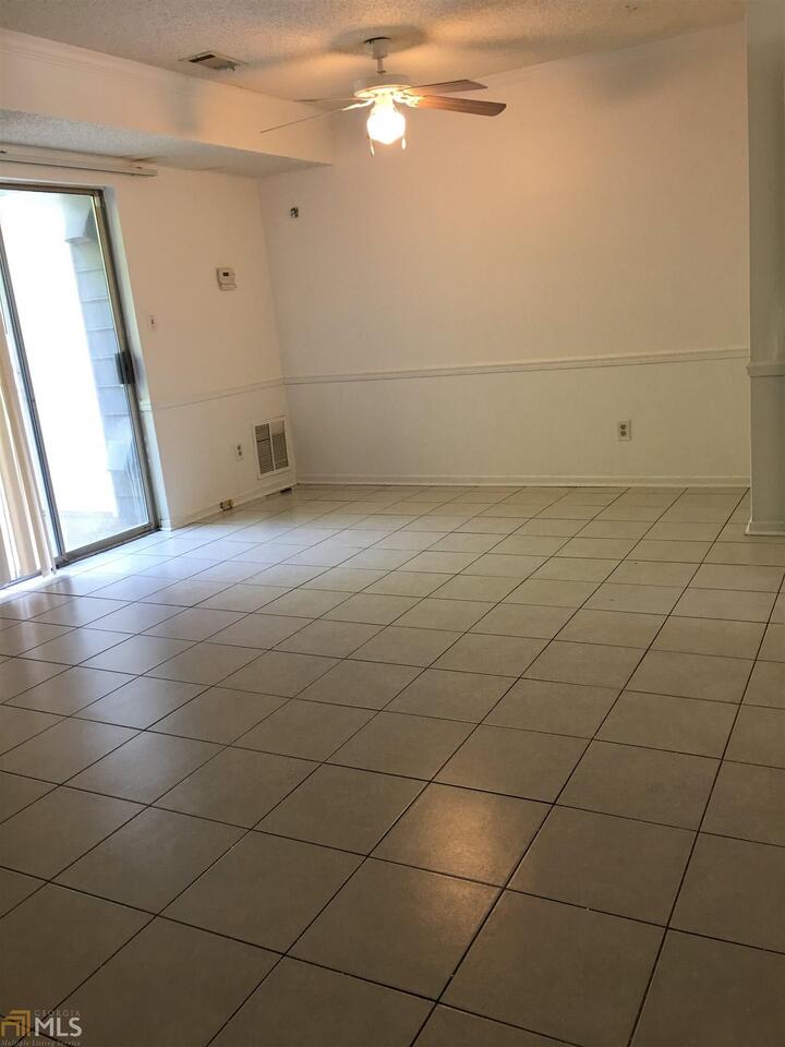 Jamestown Square - Residential