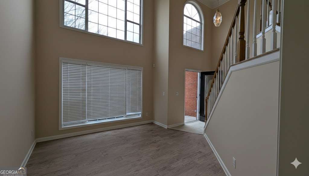 710 Suwanee Lakes CIR