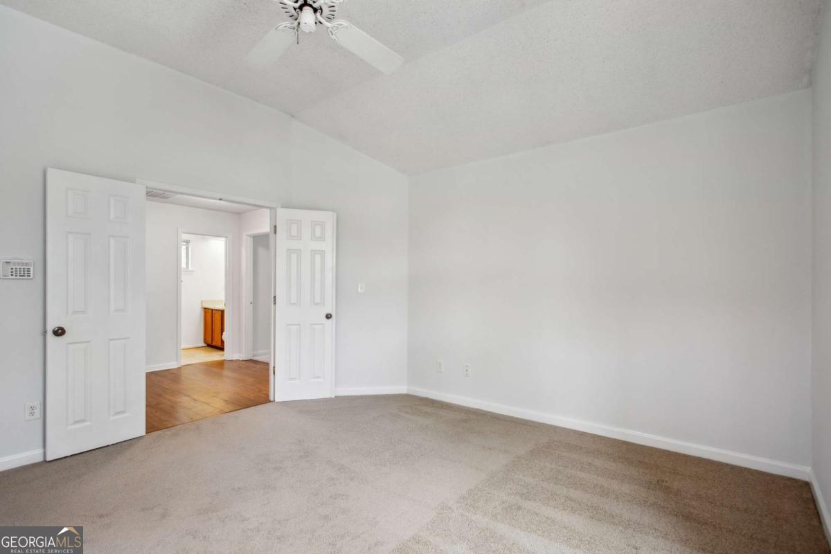 Cobb Place Manor - Residential