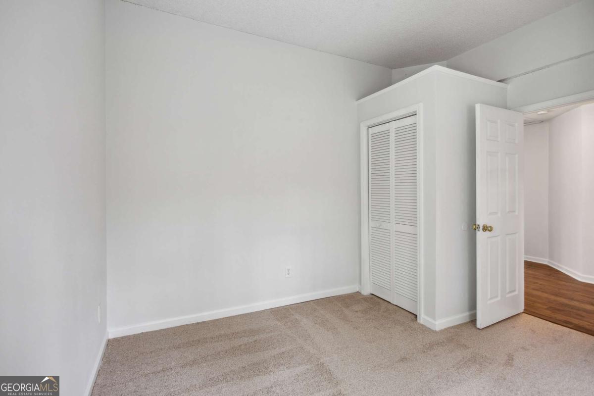 Cobb Place Manor - Residential
