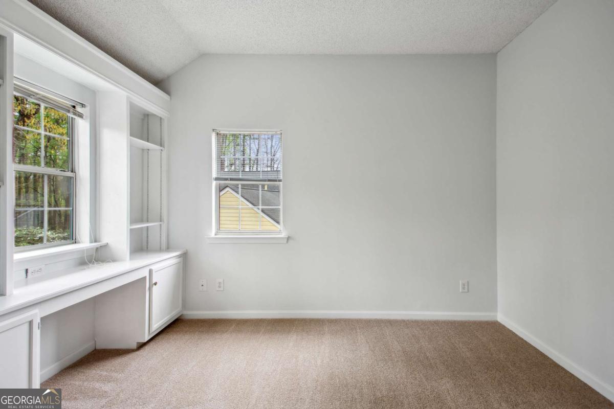 Cobb Place Manor - Residential