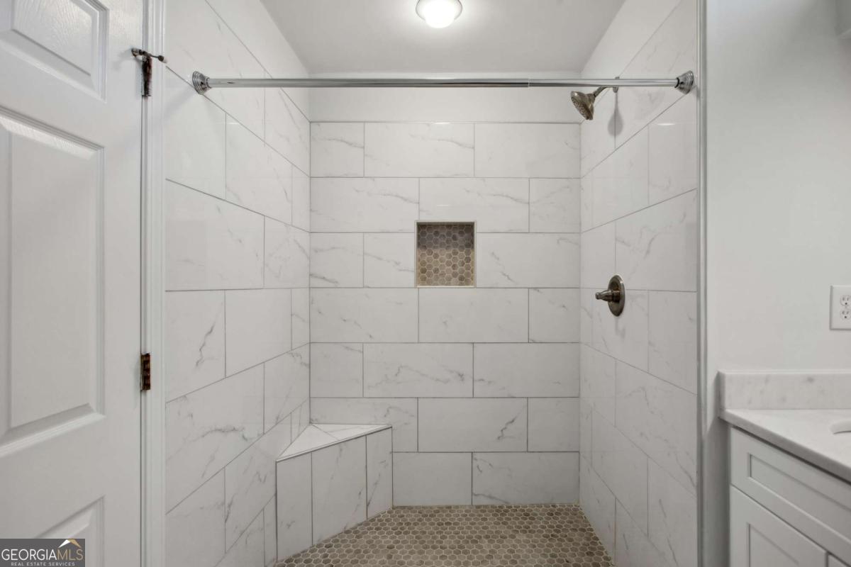 Cobb Place Manor - Residential
