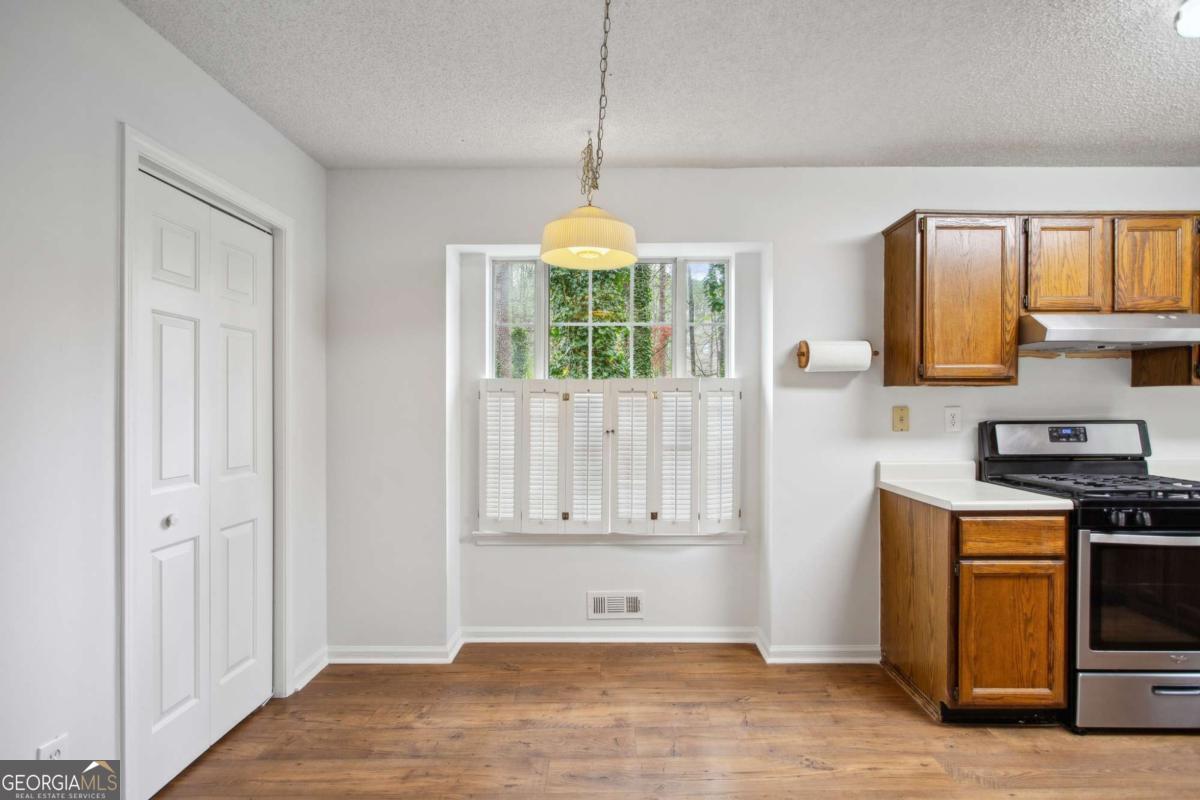 Cobb Place Manor - Residential
