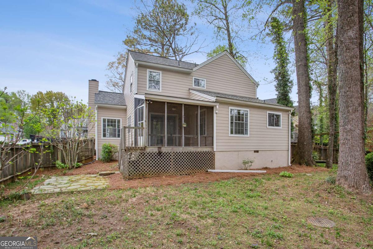 Cobb Place Manor - Residential