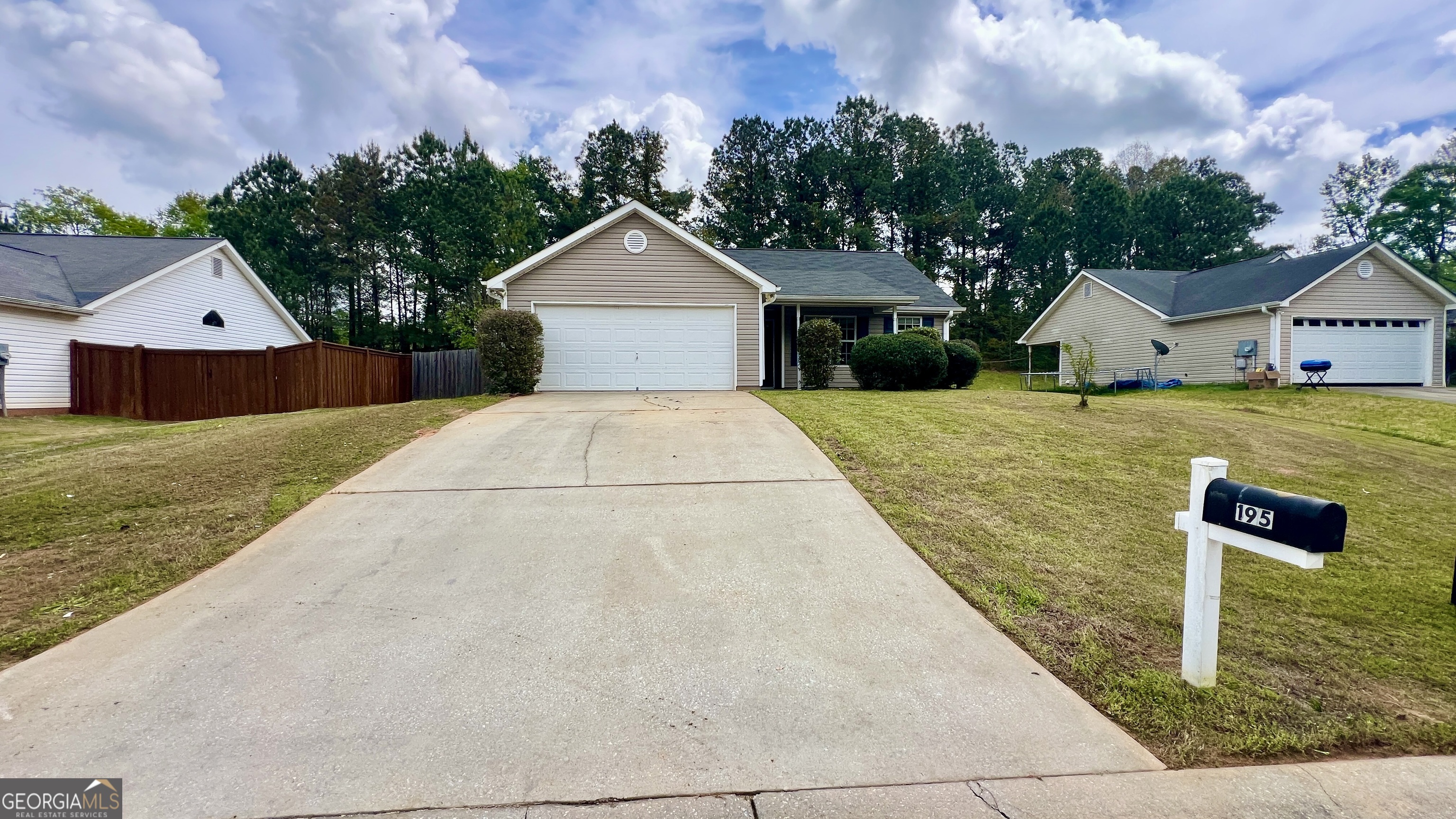195 Creekside DR