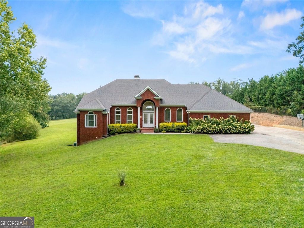 Photo of 5240 Chestwick Place, Cumming, GA 30040 (MLS # 10684573)