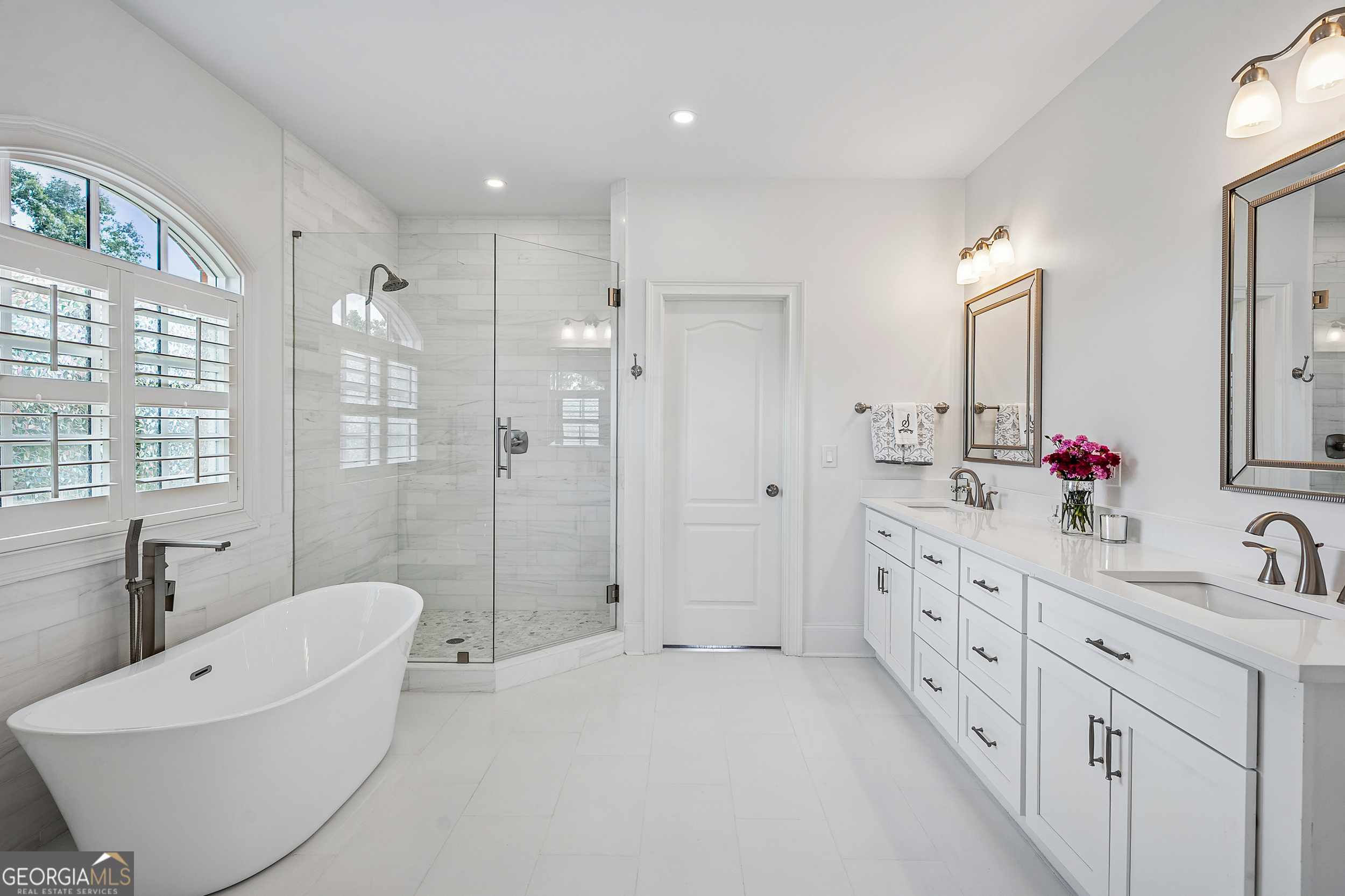 Sharpsburg, Georgia 30277, United States, 5 Bedrooms Bedrooms, ,5 BathroomsBathrooms,Residential,Active,153329