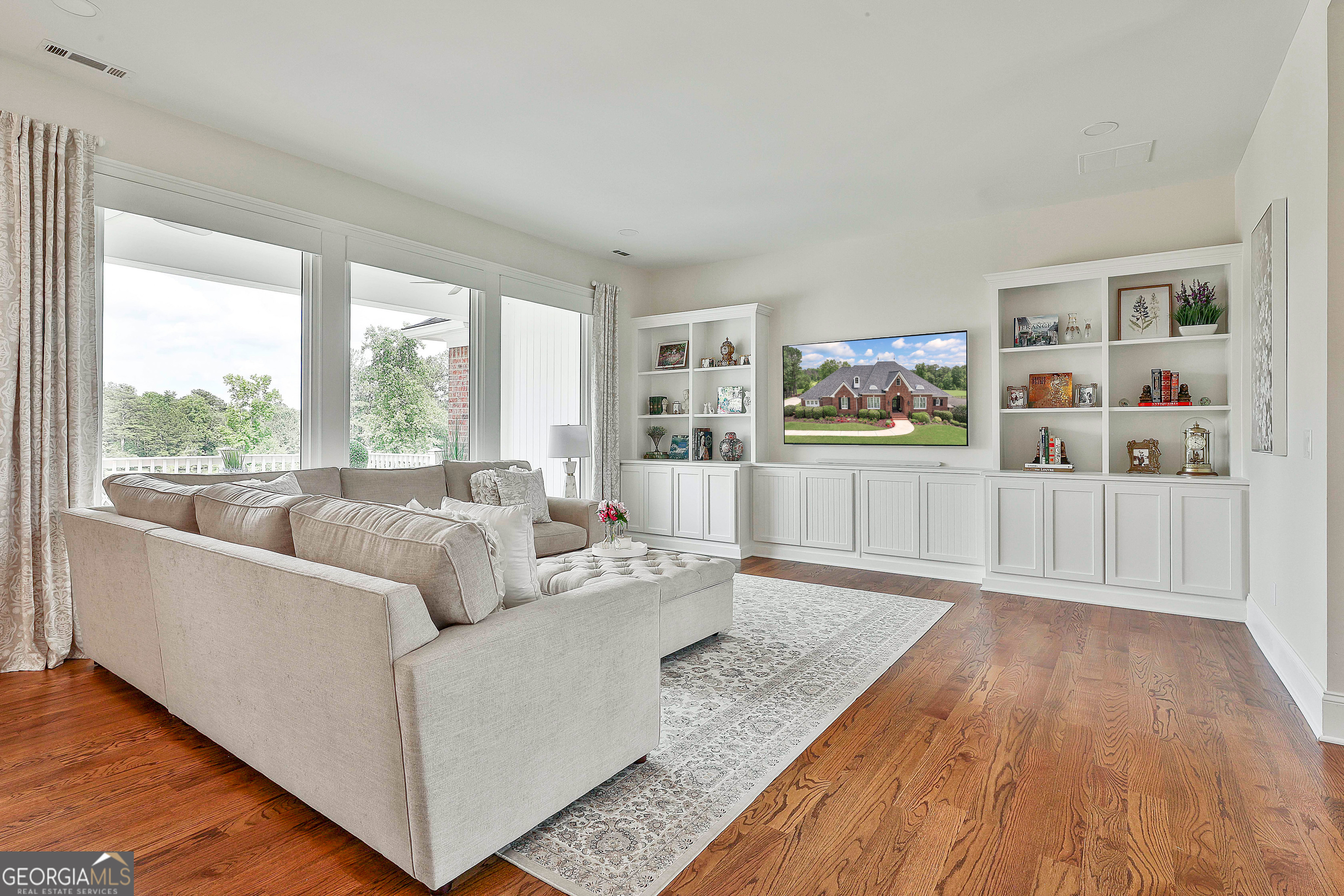 Sharpsburg, Georgia 30277, United States, 5 Bedrooms Bedrooms, ,5 BathroomsBathrooms,Residential,Active,153329