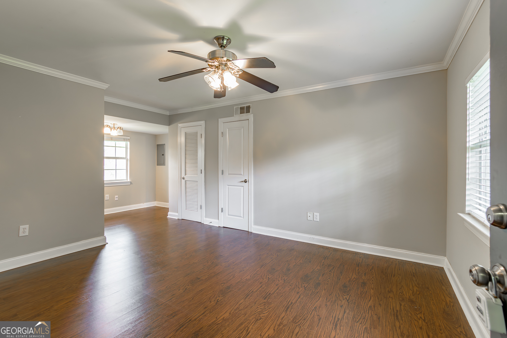 1322 Euclid AVE NE 205